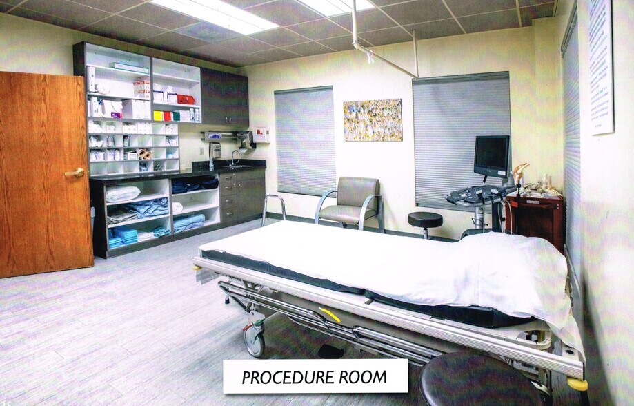 More Photos Of 109 S Burlington Dr, Pueblo Office For Sale