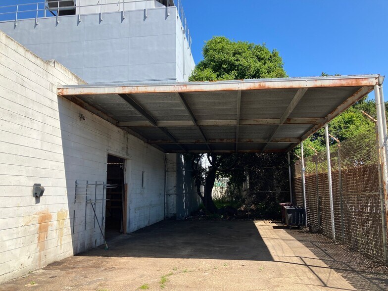 More Photos Of 2914 Poplar St, Oakland Manufacturing For Sale