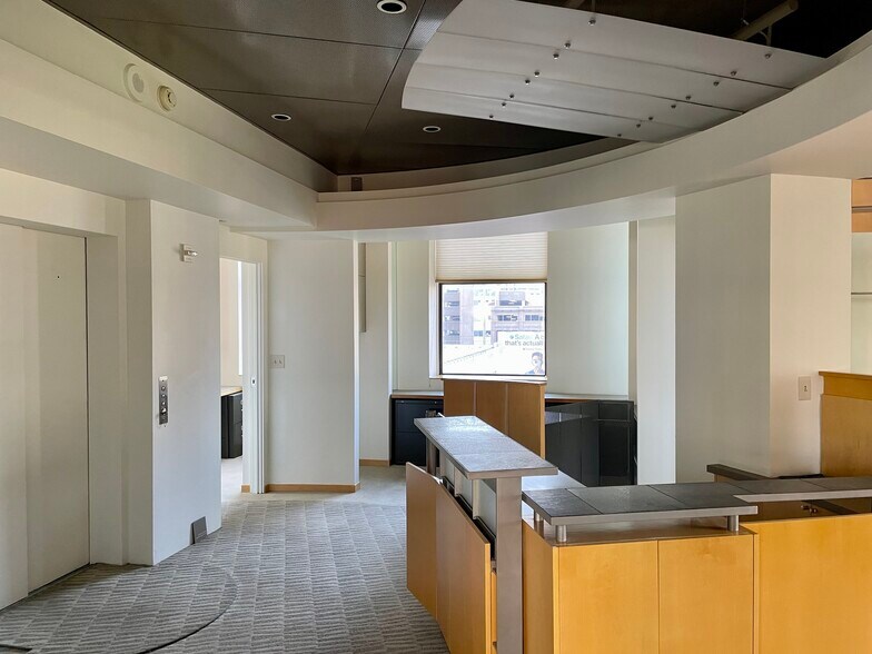 More Photos Of 1601 Arapahoe St, Denver Office For Sale