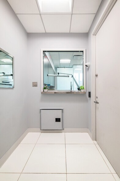 More Photos Of 50 W 47th St, New York Office Residential For Sale