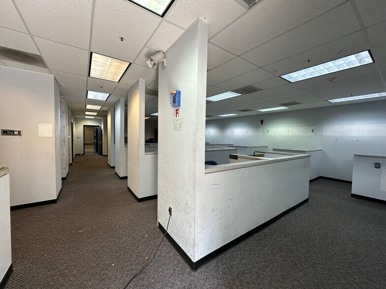 More Photos Of 3575 Workman Rd, Knoxville Flex For Sale