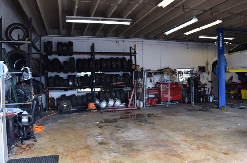More Photos Of 420-440 S State Road 7, Plantation Auto Dealership For Sale