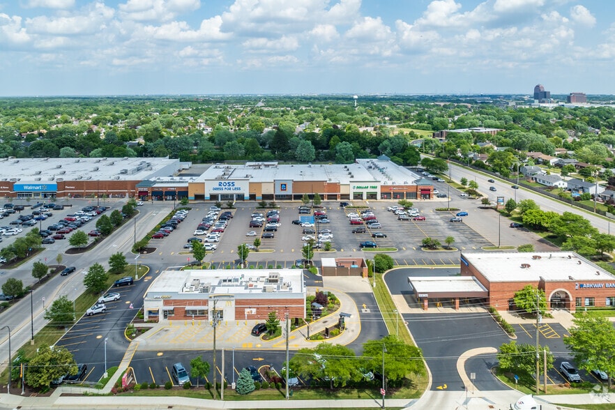 More Photos Of 851-933 Meacham Rd, Elk Grove Village Freestanding For Lease