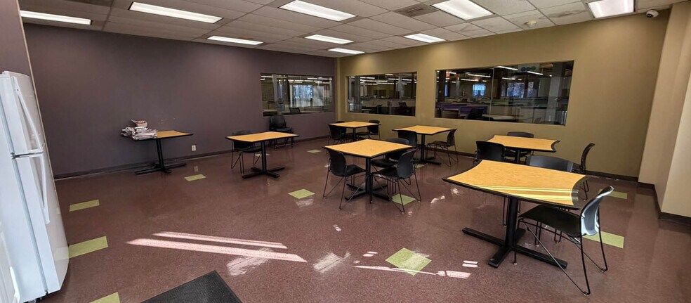 More Photos Of 7088 W 130th St, Middleburg Heights Office For Lease