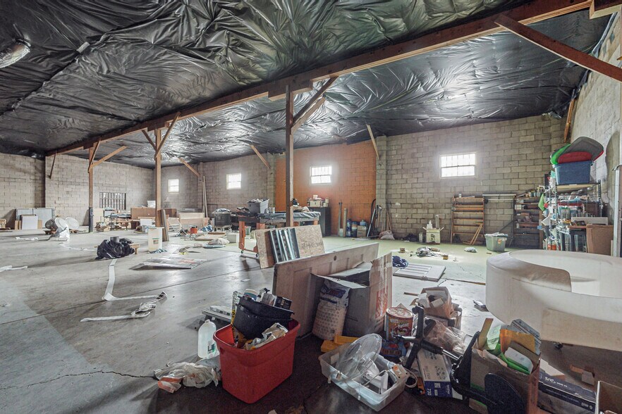 More Photos Of 1823 Commercial St NE, Albuquerque Warehouse For Sale