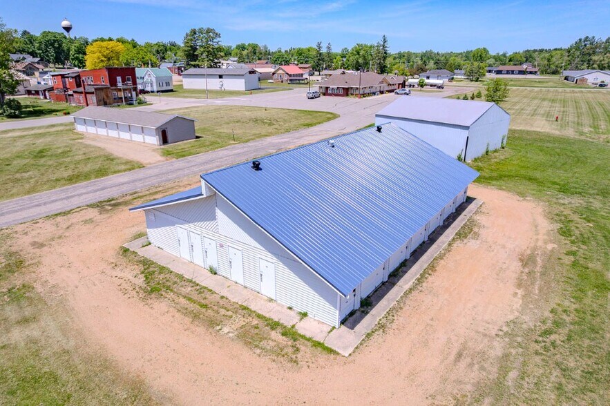 More Photos Of 350 Mill St, Birnamwood Specialty For Sale