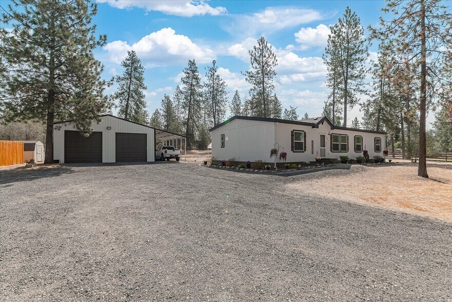 More Photos Of 6297 Sundown Dr, Nine Mile Falls Specialty For Sale