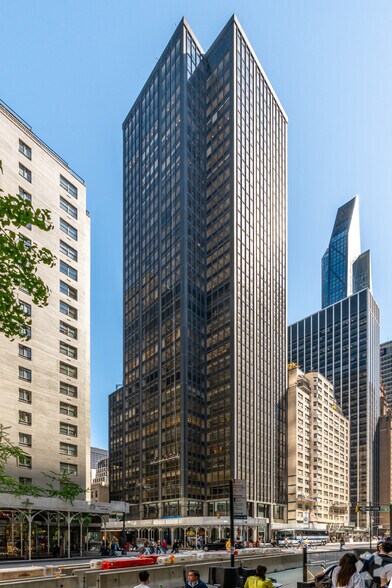 More Photos Of 1370 Avenue of the Americas, New York Office For Lease