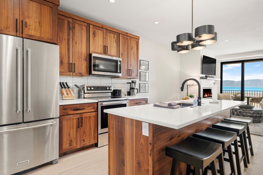 More Photos Of 45 E 150 S, Garden City Apartments For Sale