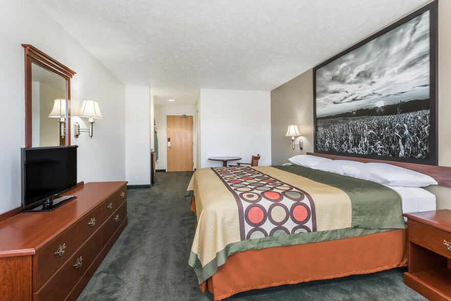 More Photos Of 305 Highway 183, Alma Hotel For Sale