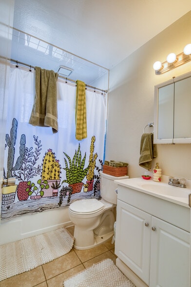 More Photos Of 552 Enos Way, Livermore Apartments For Sale