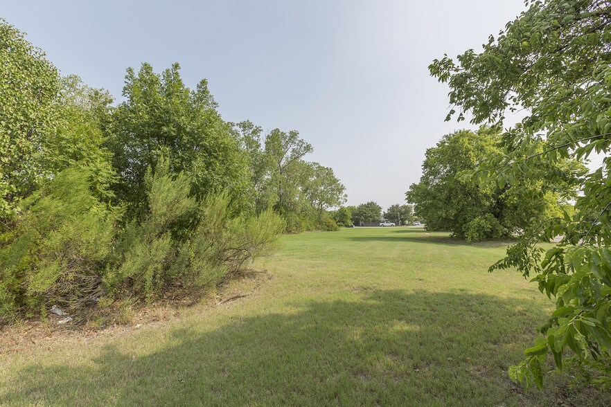 More Photos Of 420 Duncan Perry Rd, Grand Prairie Land For Sale