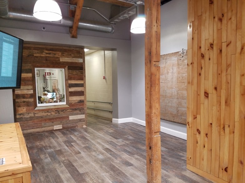 More Photos Of 60 Pleasant St, Ashland Flex For Lease