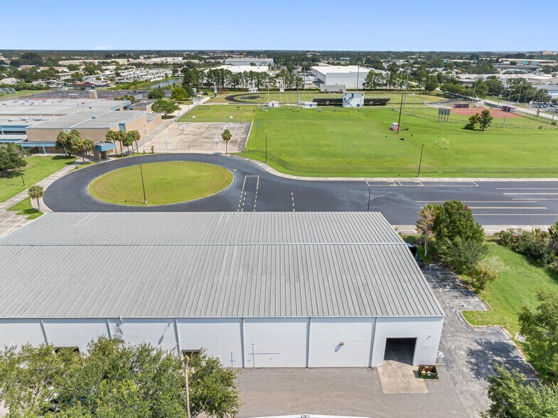 More Photos Of 6235 118th Ave N, Largo Unknown For Lease