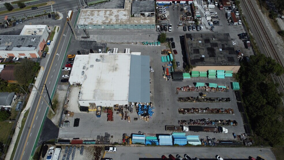 More Photos Of 4310 NW 10th Ave, Oakland Park Warehouse For Lease
