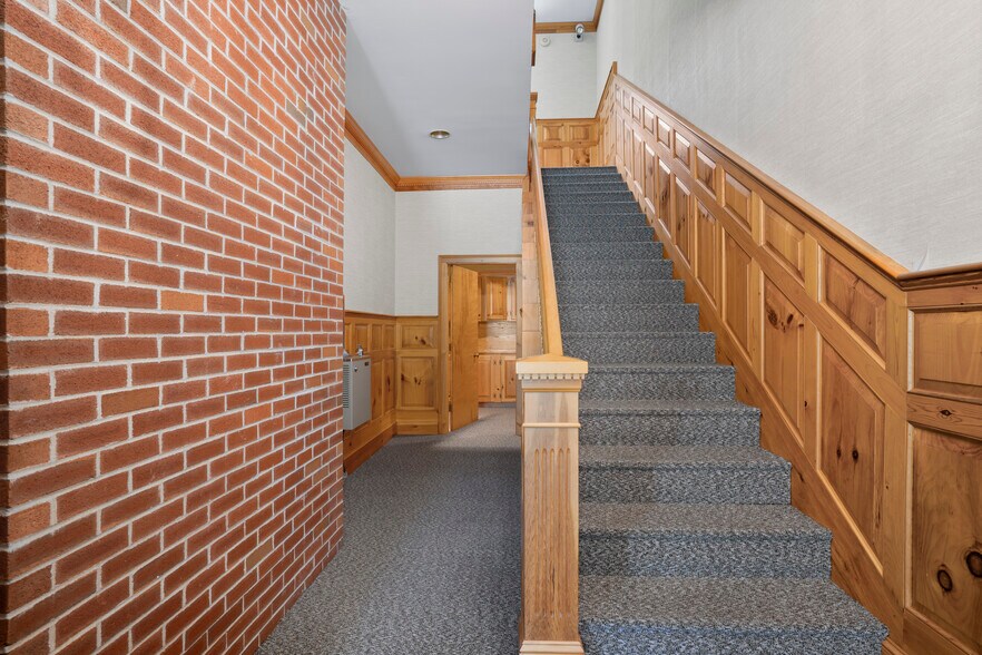 More Photos Of 45 Old Granite Rd, Ossipee Office For Sale