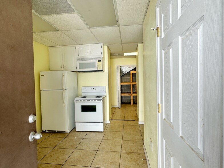 More Photos Of 105 N Main St, Atmore Office For Sale