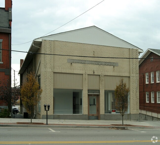 More Photos Of 68 W Maiden St, Washington Freestanding For Sale