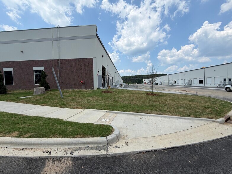 More Photos Of 1485 Goodwin Rd, Apex Unknown For Lease