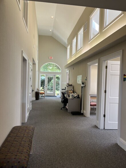 More Photos Of 3298 Summit, Pensacola Medical For Sale