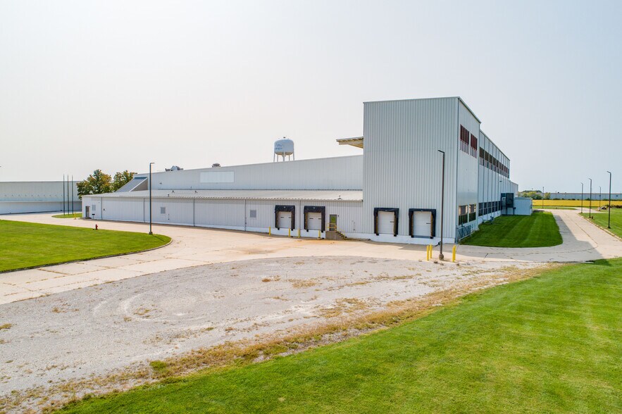 More Photos Of 5701 E 54 Hwy, Mexico Warehouse For Sale