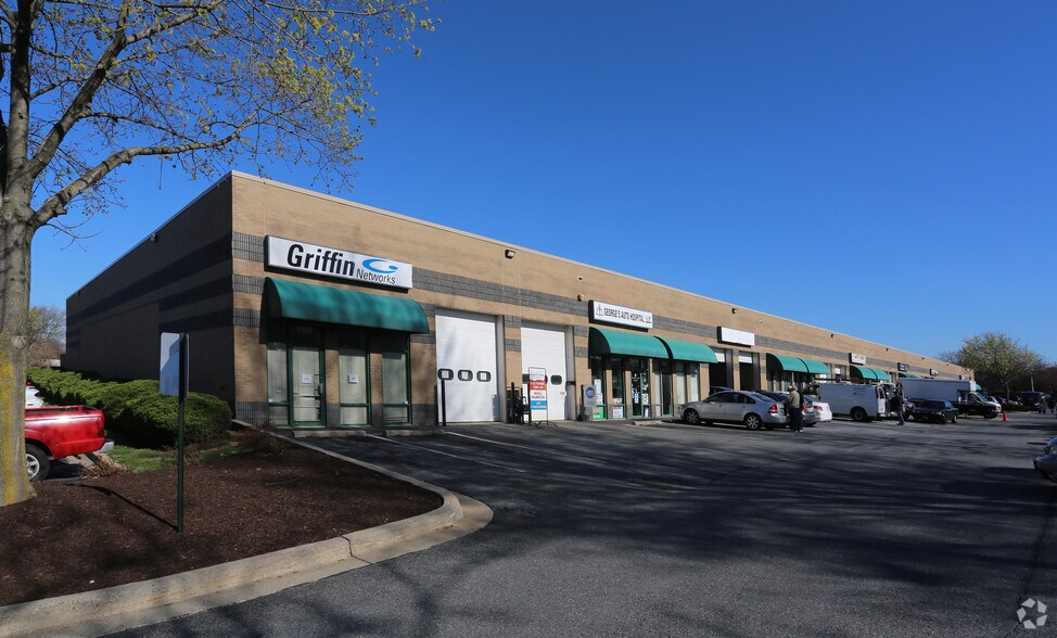 Primary Photo Of 7510-7606 Rickenbacker Dr, Gaithersburg Warehouse For Lease