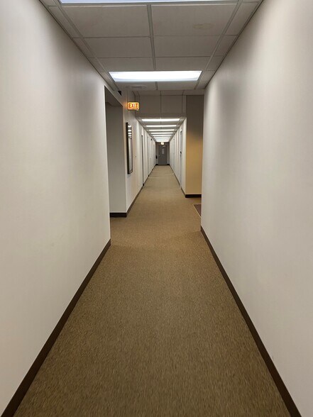 More Photos Of 800 W Central Rd, Mount Prospect Unknown For Lease