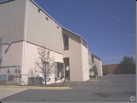 More Photos Of 8308 Cinder Bed Rd, Lorton Warehouse For Lease