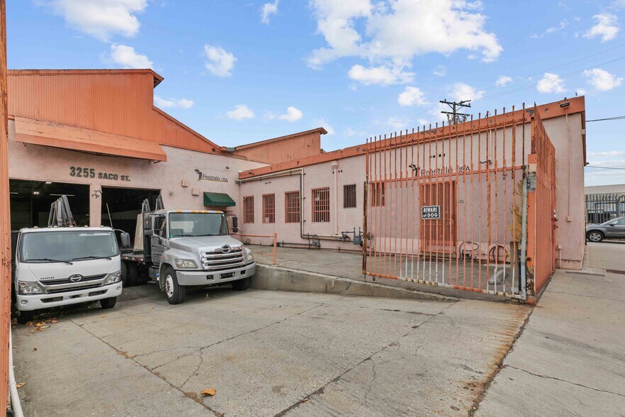 More Photos Of 3255 Saco St, Vernon Warehouse For Lease
