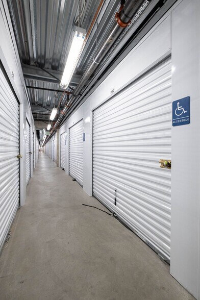 More Photos Of 960-1000 N Main St, Los Angeles Self Storage For Sale