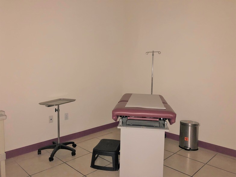 More Photos Of 6725 S Eastern Ave, Las Vegas Medical For Lease