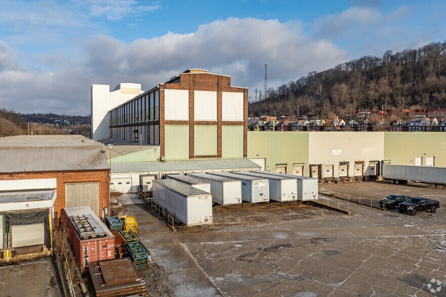 Primary Photo Of 1003-1005 Airbrake Ave, Wilmerding Distribution For Lease