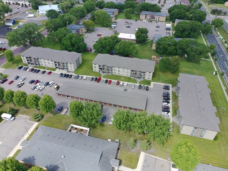 Primary Photo Of 160-180 Homestead Rd, Mankato Apartments For Sale