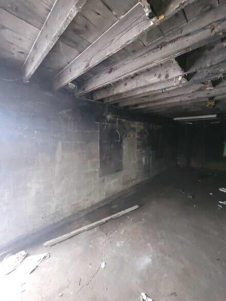 More Photos Of 1823 W 8th St, Muncie Multifamily For Sale