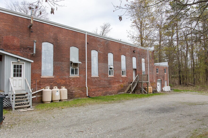 More Photos Of 395 Park St North, Great Barrington Warehouse For Sale