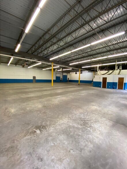 More Photos Of 7620-7640 Tyler Blvd, Mentor Warehouse For Lease