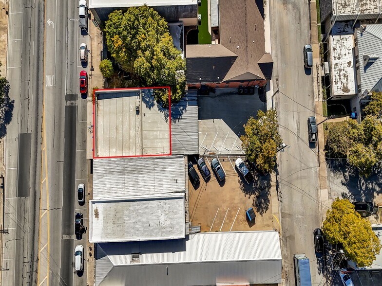 More Photos Of 118 S Main St, Weatherford Storefront Retail Office For Sale