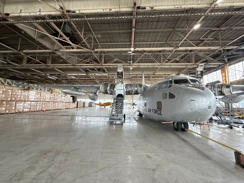 More Photos Of 18450 Showalter Rd, Hagerstown Manufacturing For Sale