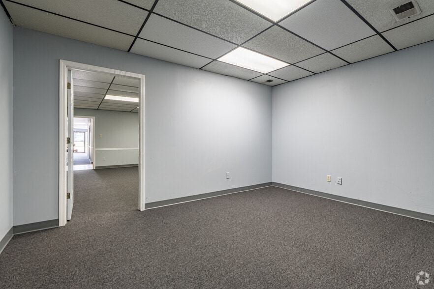 More Photos Of 3639 New Getwell Rd, Memphis Unknown For Lease