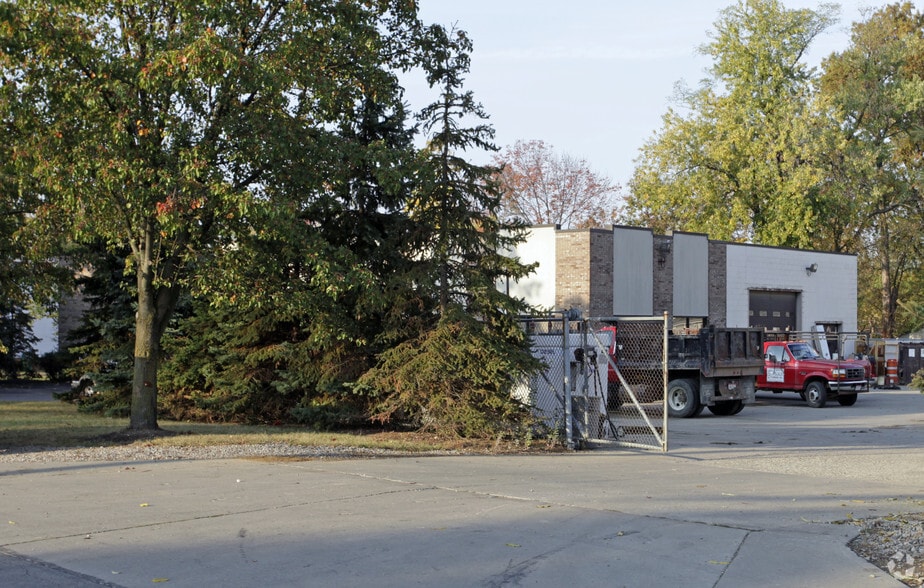 More Photos Of 8805 Lancaster Ave, Cincinnati Manufacturing For Sale