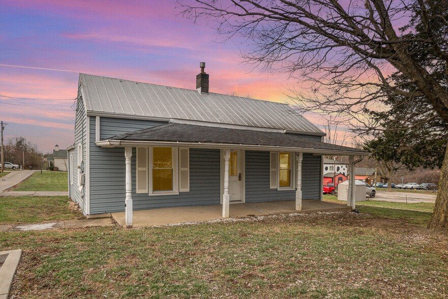 Primary Photo Of 5919 N Jefferson St, Burlington Office For Sale