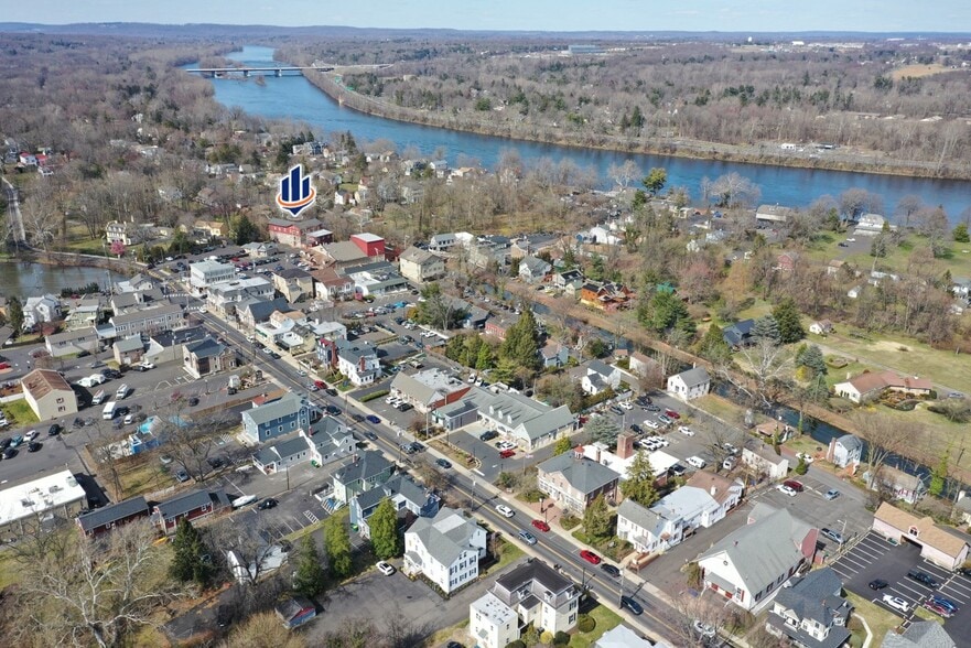 More Photos Of 10 N Main St, Yardley Office For Lease