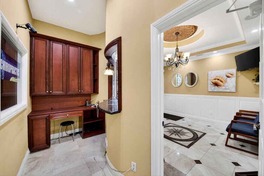 More Photos Of 408 S Beach Blvd, Anaheim Medical For Sale