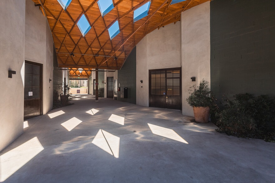 More Photos Of 1801 Blake Ave, Los Angeles Flex For Sale