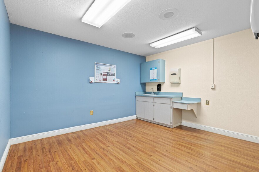 More Photos Of 1200 S Pinellas Ave, Tarpon Springs Medical For Lease