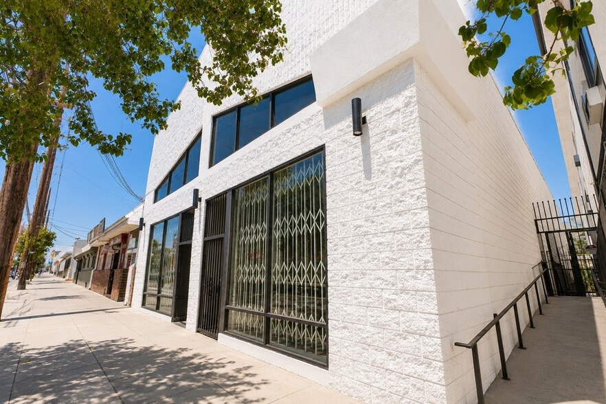 More Photos Of 4136 Eagle Rock Blvd, Los Angeles Storefront For Sale
