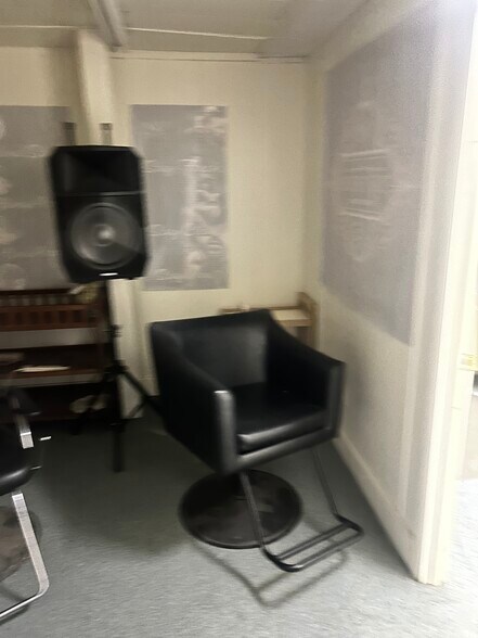 More Photos Of 205 E 16th St, Alma Office For Sale