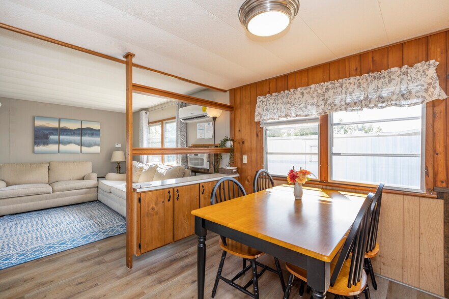 More Photos Of 6100 M-68 Hwy, Indian River Hotel For Sale