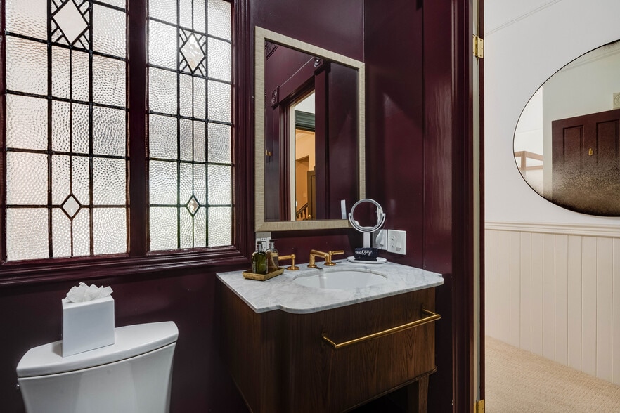 More Photos Of 443 Brown St, Napa Hotel For Sale