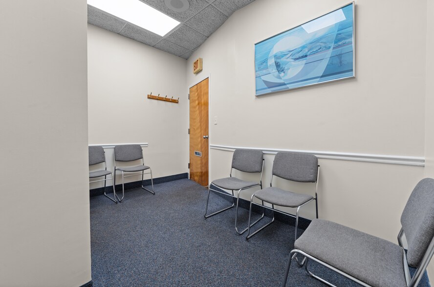 More Photos Of 1097 Old Country Rd, Plainview Medical For Lease